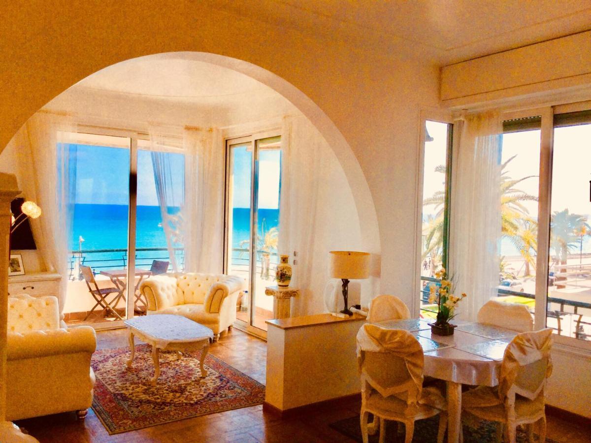 Endless Stunning Mediterranean Sea Views Promenade Des Anglais Ница Екстериор снимка
