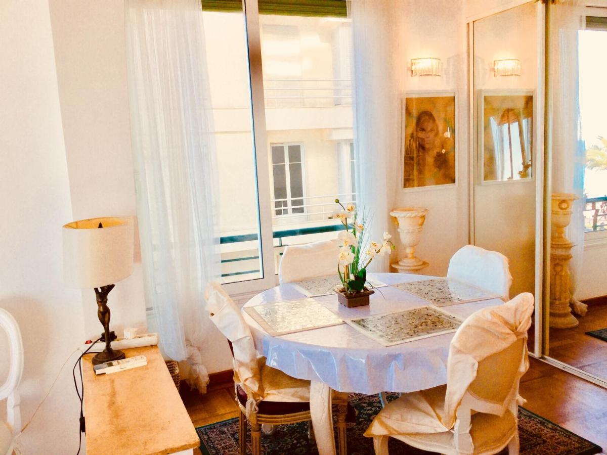 Endless Stunning Mediterranean Sea Views Promenade Des Anglais Ница Екстериор снимка
