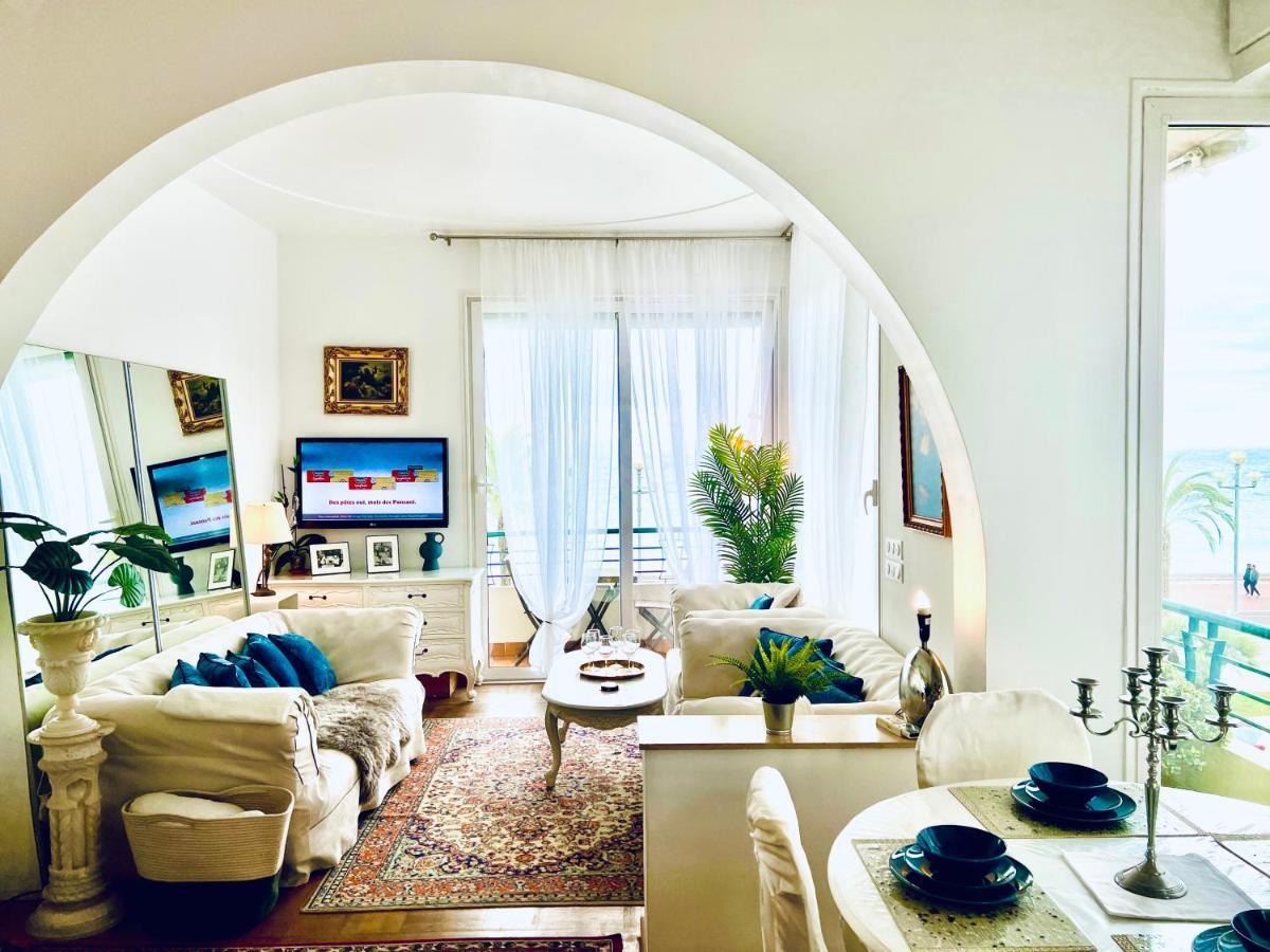 Endless Stunning Mediterranean Sea Views Promenade Des Anglais Ница Екстериор снимка