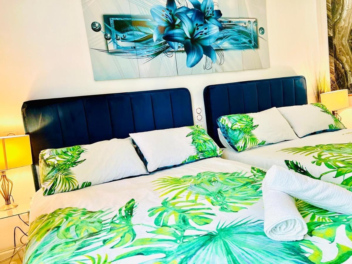 Endless Stunning Mediterranean Sea Views Promenade Des Anglais Ница Екстериор снимка